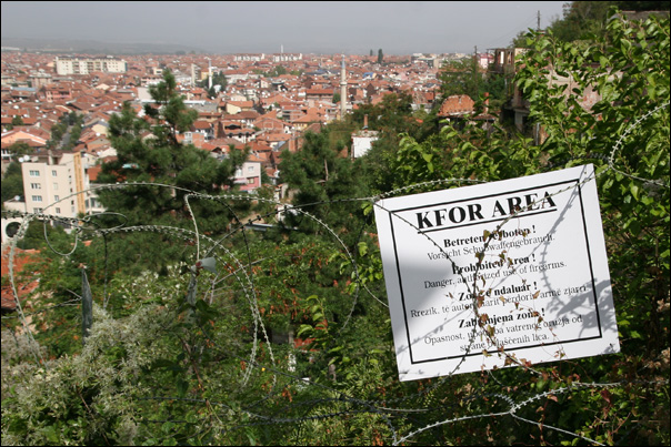 kosovo KFOR area eglise prizren photo